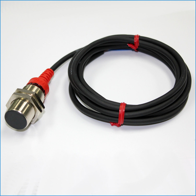 M18 Cảm biến tiệm cận cảm ứng được bảo vệ 12-24VDC Công tắc cảm ứng cảm ứng 5mm