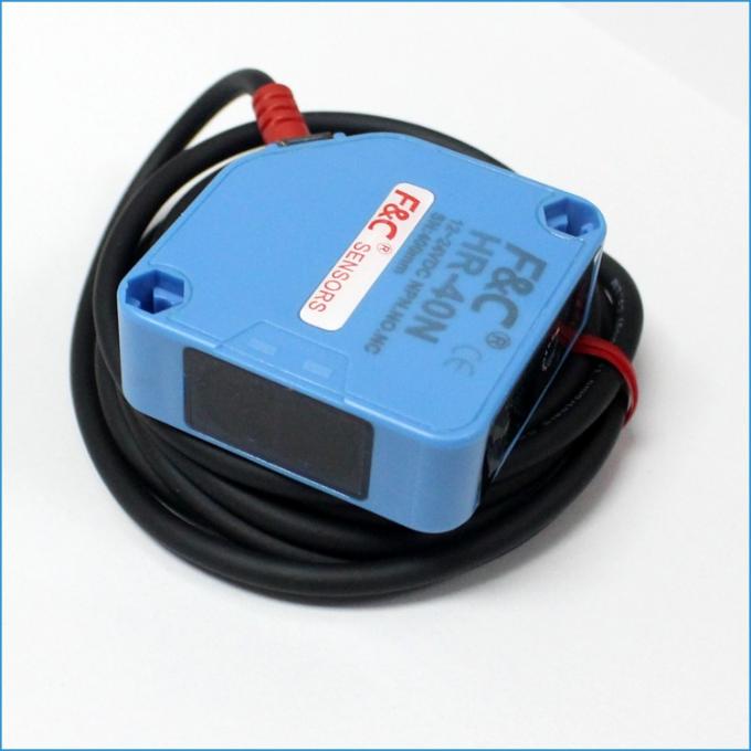 Bộ cảm biến quang điện phản quang 12Volt 4 dây PNP Diffuse Square Sensor.jpg